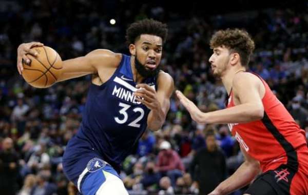 Tre personer tilsammen scorede 81 point, Downs 30+10, Timberwolves tager Rockets hjemme