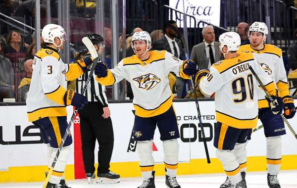 Predators käänsi kolme maalia ja voitti Golden Knightsin 5-3