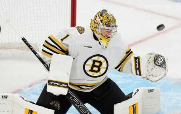 Boston Bruins-målmanden Jeremy Silvermans kontraktforlængelse i dødvande